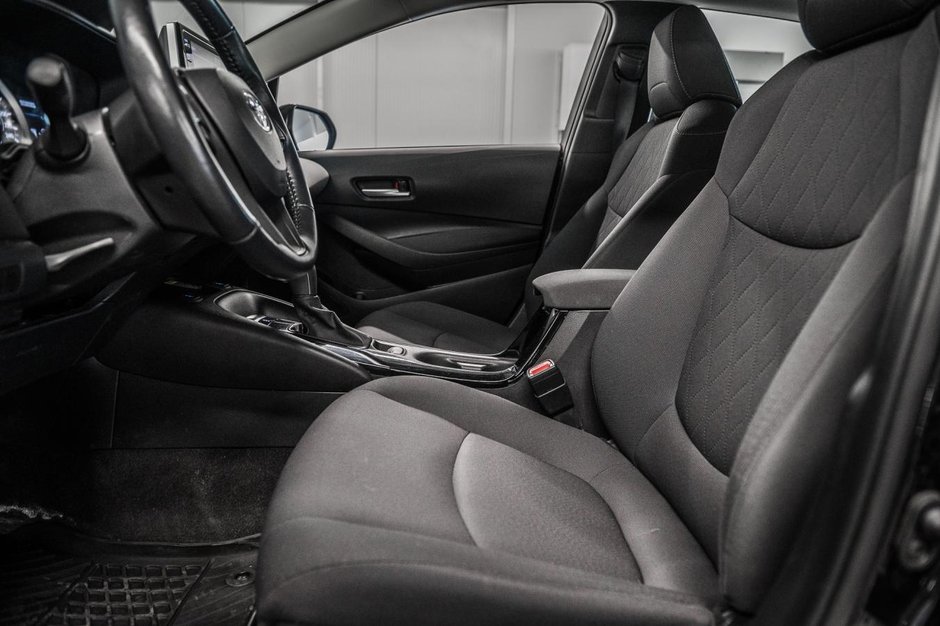 Toyota Corolla LE 2021-12