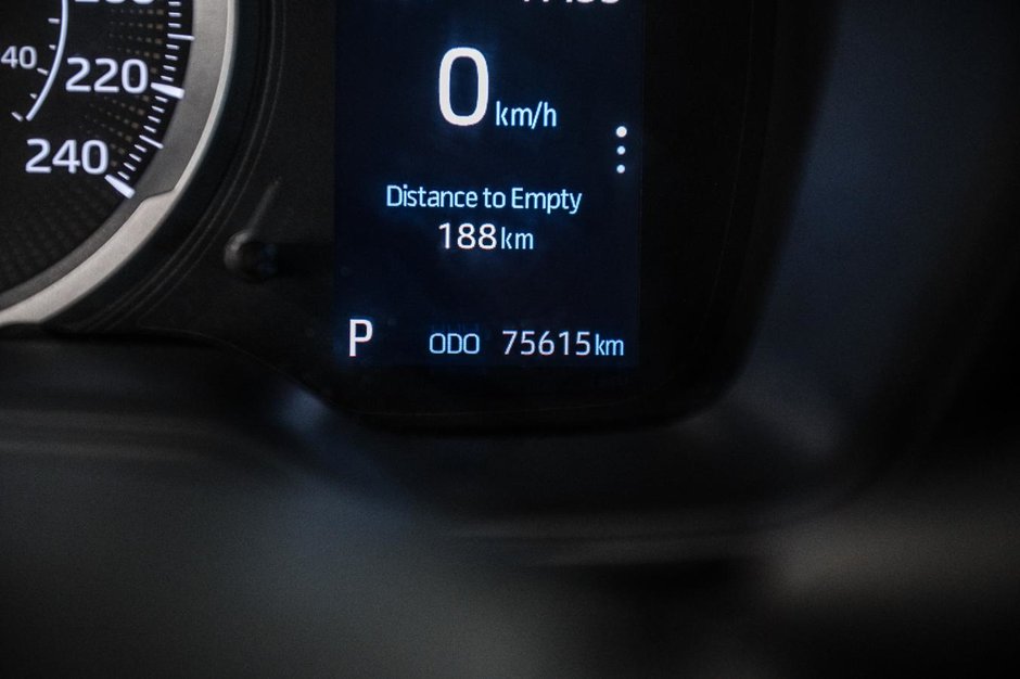 Toyota Corolla LE 2021-17