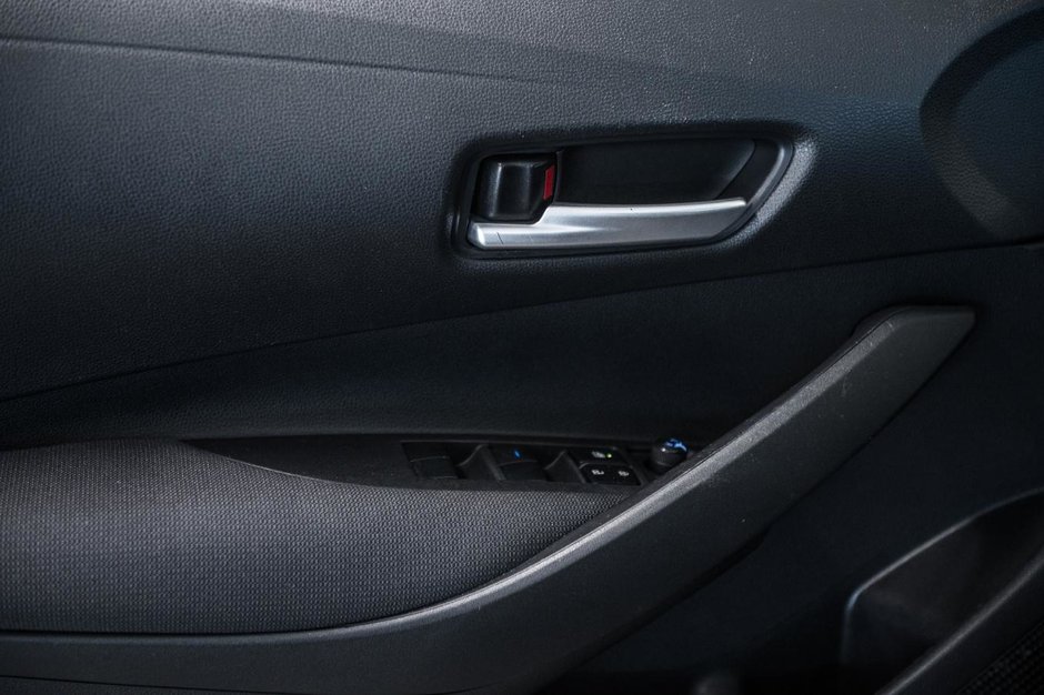 2021 Toyota Corolla LE-10