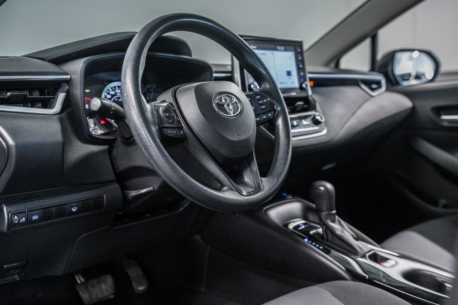 2021 Toyota Corolla LE-12