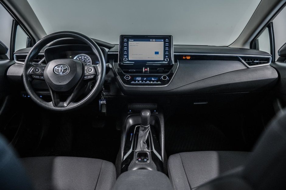 2021 Toyota Corolla LE-22