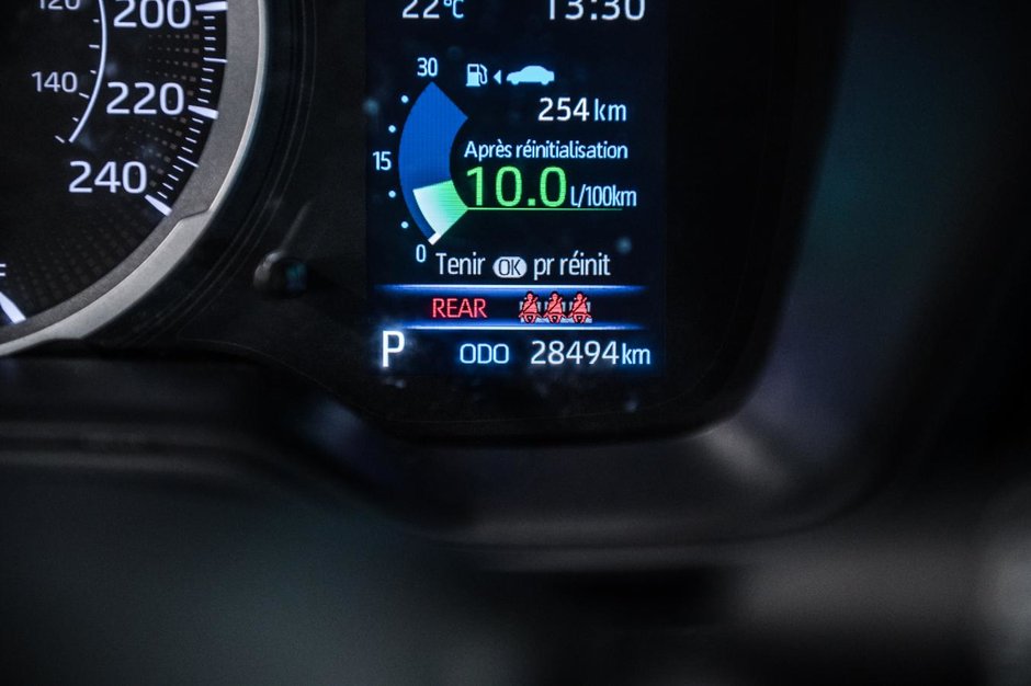 2021 Toyota Corolla LE-16