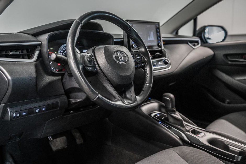 Toyota Corolla LE 2022-13