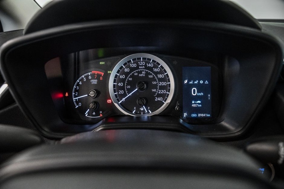 Toyota Corolla LE 2022-16