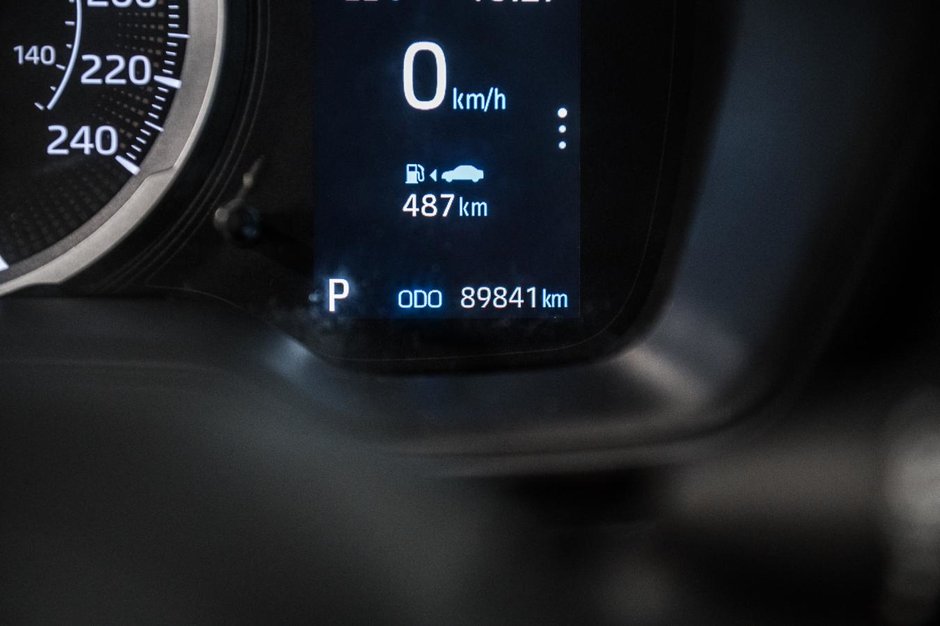 Toyota Corolla LE 2022-17