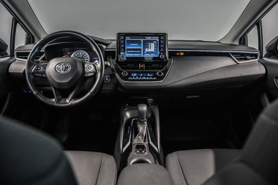 Toyota Corolla LE 2022-25