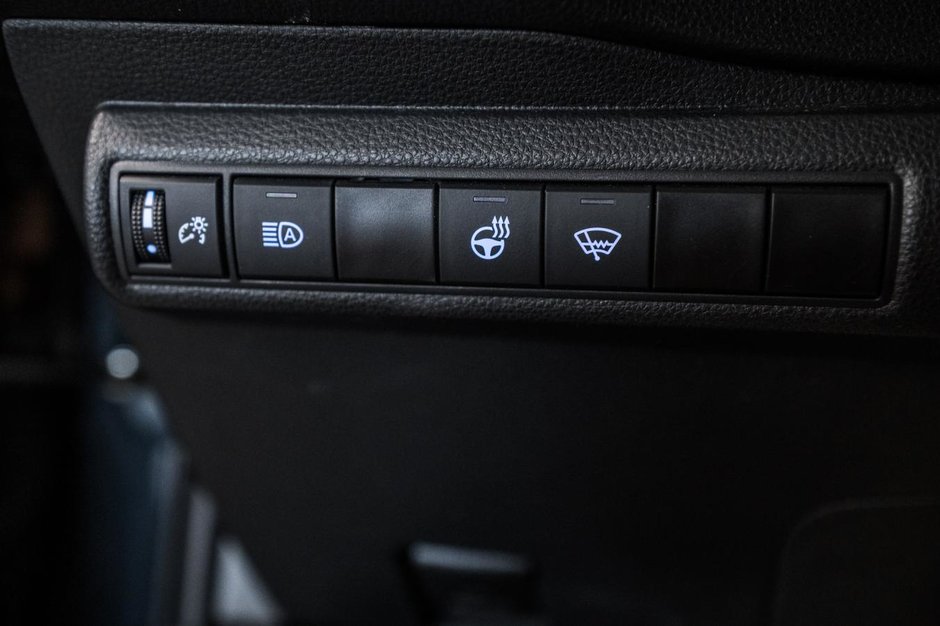 Toyota Corolla LE 2022-14