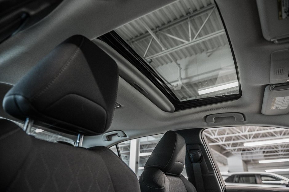 Toyota Corolla LE 2022-30