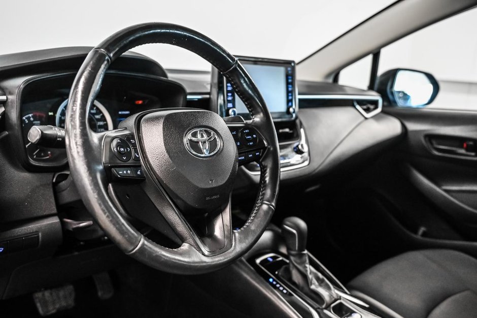 2022 Toyota Corolla LE-8