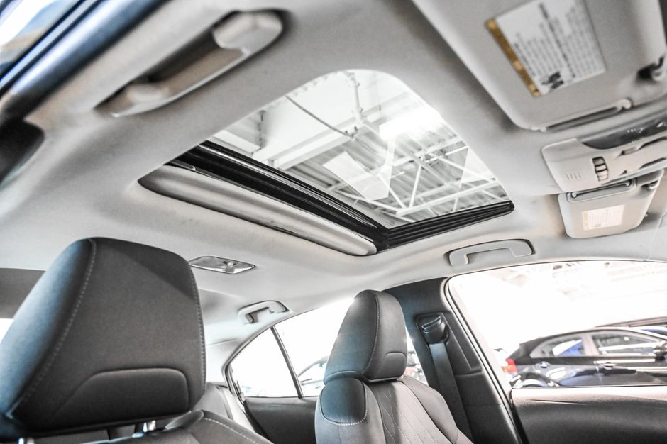 2022 Toyota Corolla LE-25