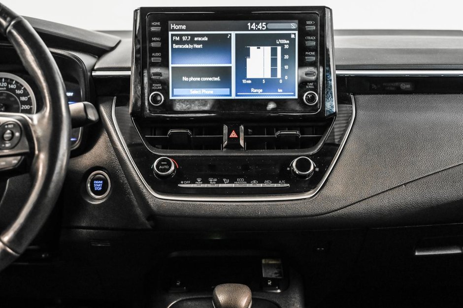 2022 Toyota Corolla LE-22