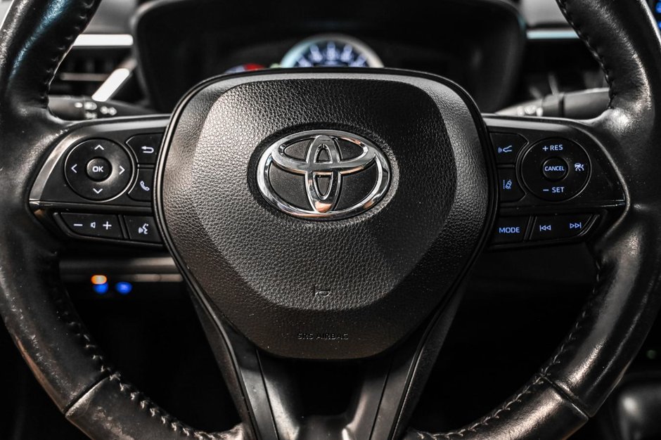 2022 Toyota Corolla LE-11