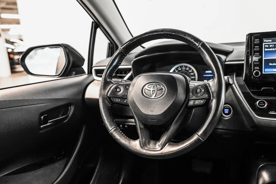 2022 Toyota Corolla LE-21