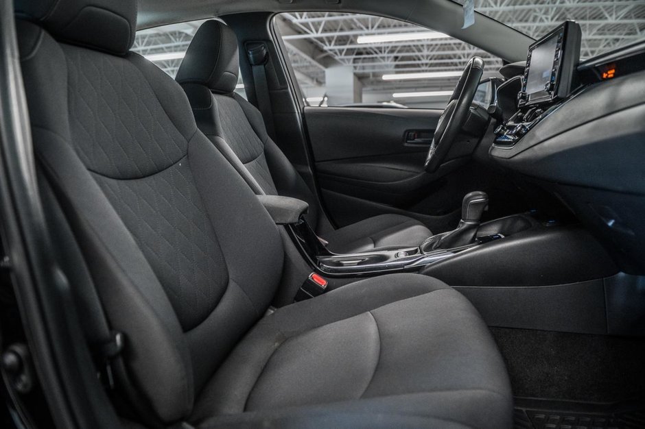 Toyota Corolla LE 2022-29