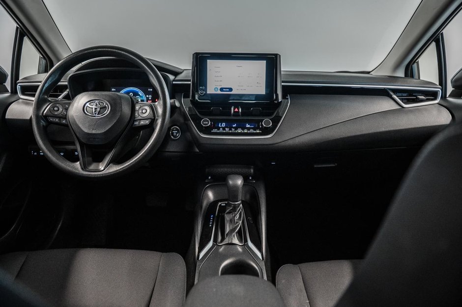 Toyota Corolla Hybrid LE 2023-25