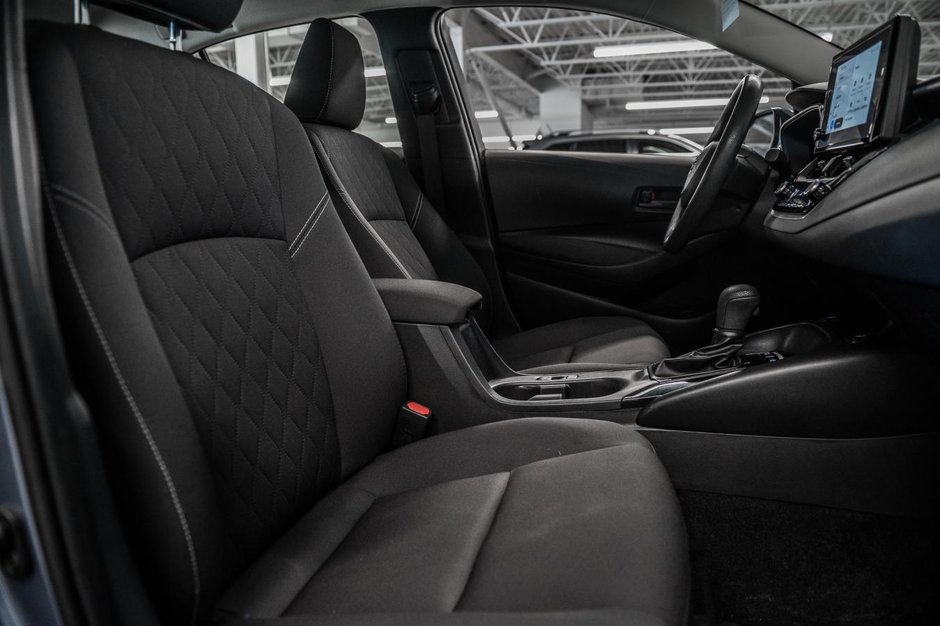 Toyota Corolla Hybrid LE 2023-29