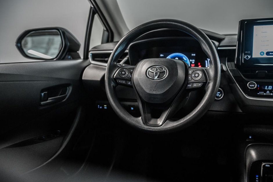 Toyota Corolla Hybrid LE 2023-26