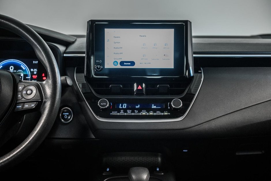 Toyota Corolla Hybrid LE 2023-27