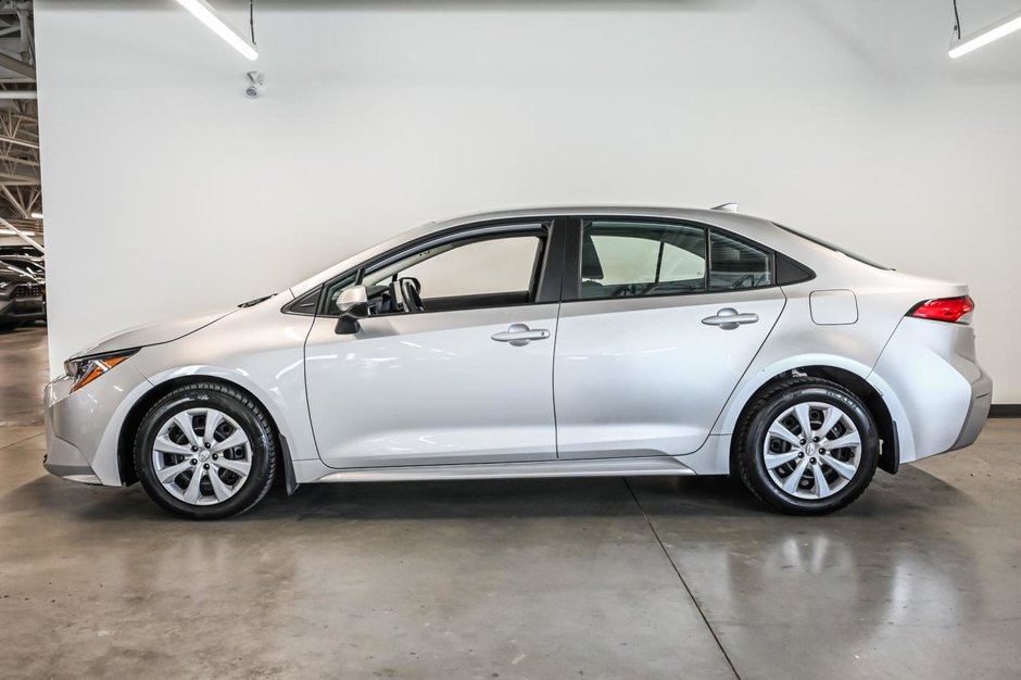 Toyota Corolla LE 2023-2