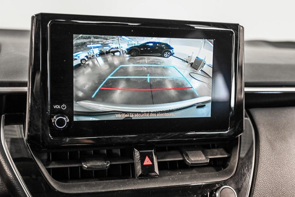 Toyota Corolla LE 2023-14