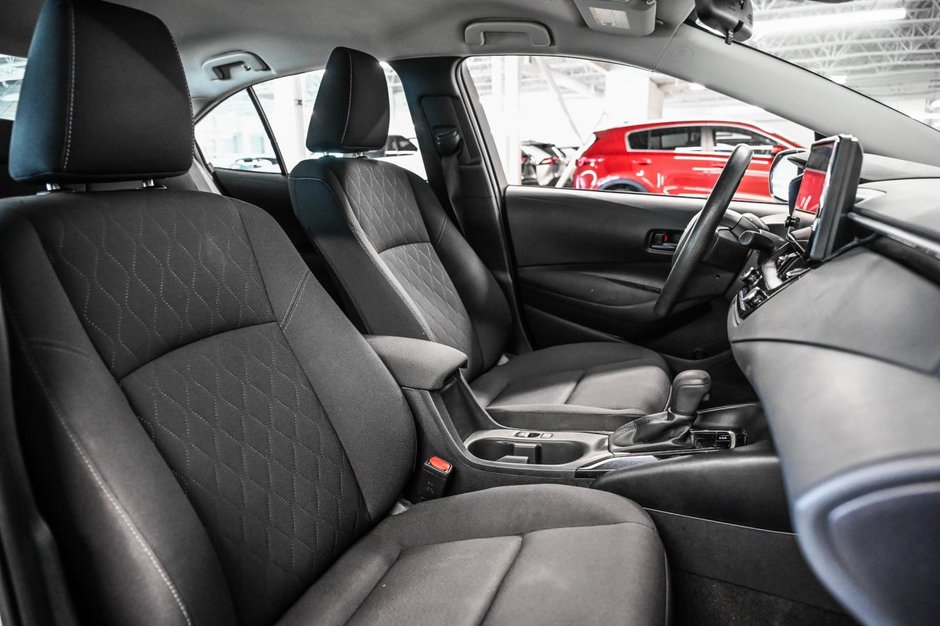 Toyota Corolla LE 2023-21