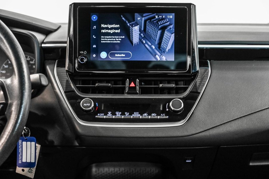 2023 Toyota Corolla LE-21