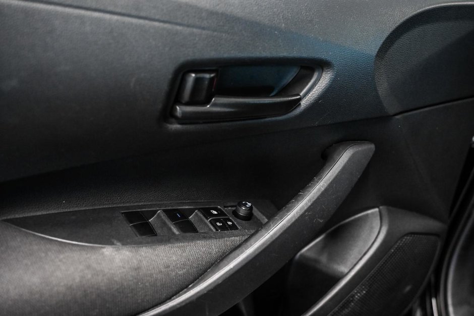 2023 Toyota Corolla LE-8