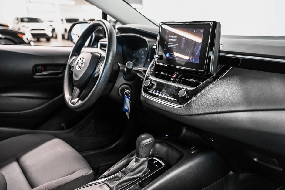 2023 Toyota Corolla LE-22