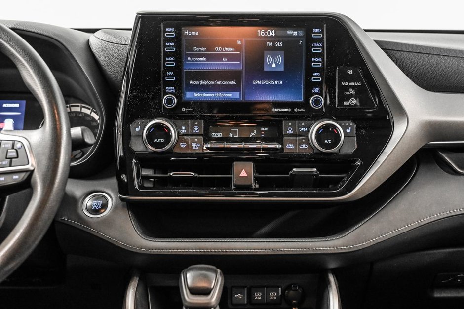 Toyota Highlander LE 2020-27