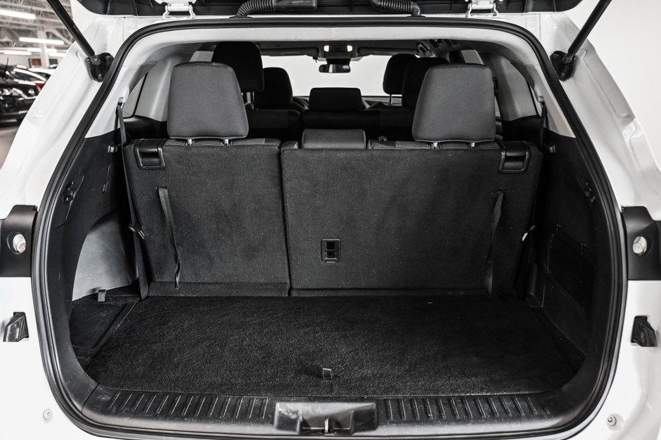 Toyota Highlander LE 2020-10