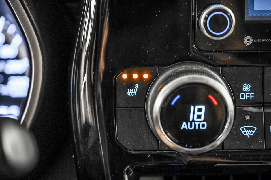 Toyota Highlander Hybrid XLE 2022-25