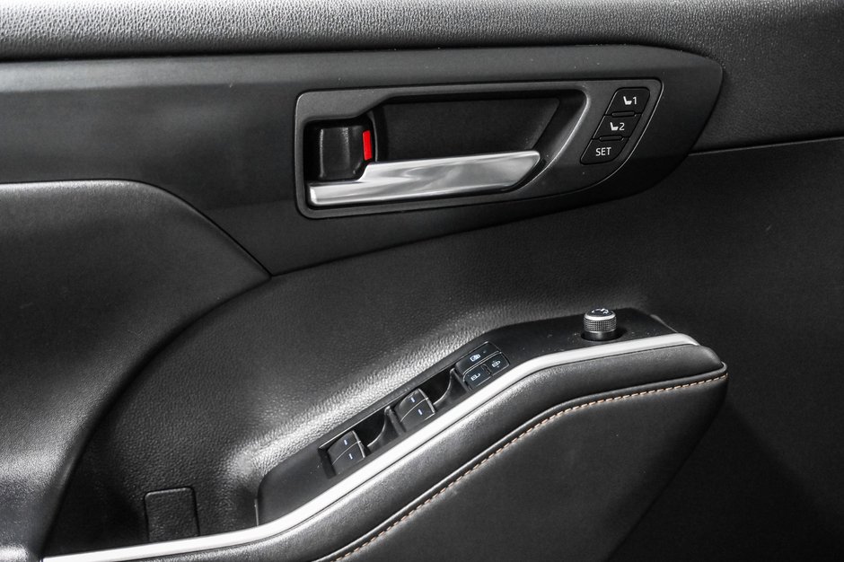 Toyota Highlander Hybrid XLE 2022-15