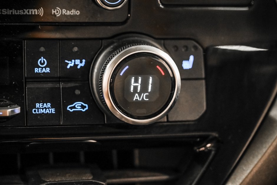 Toyota Highlander Hybrid XLE 2022-26