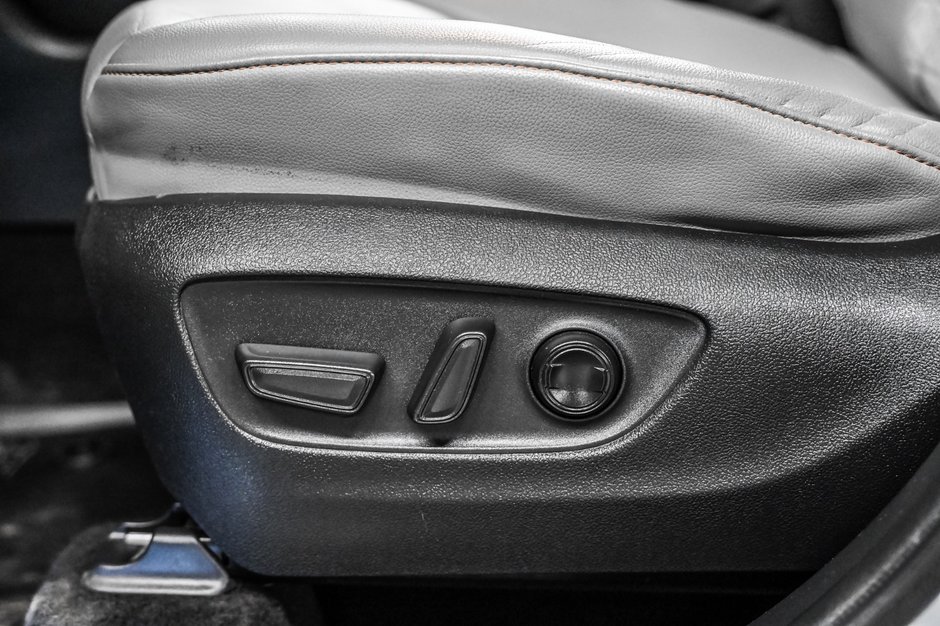 Toyota Highlander Hybrid XLE 2022-16