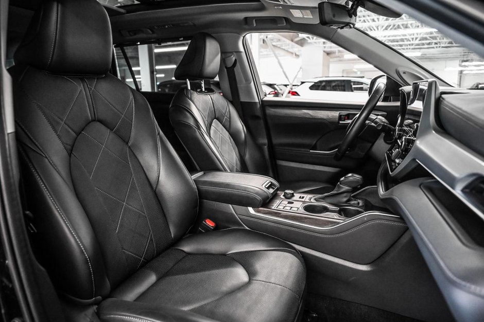 Toyota Highlander Limited 2023-36