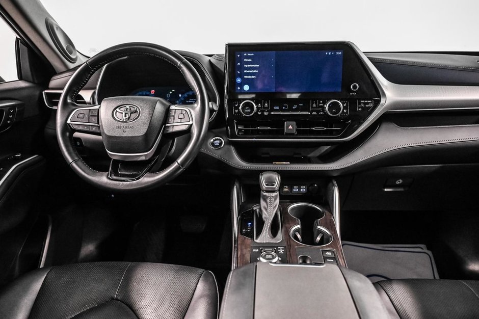 Toyota Highlander Limited 2023-33