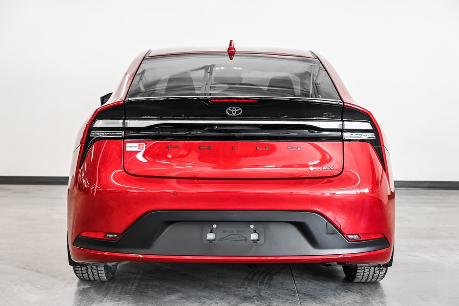 Toyota Prius Plug-In Hybrid SE 2025-4