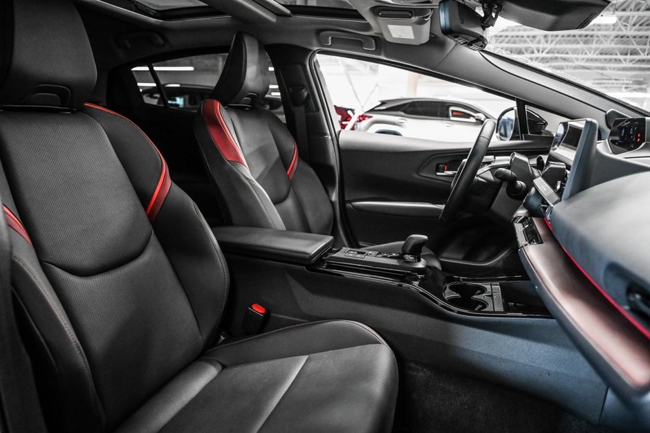 Toyota Prius Prime XSE Premium 2024-29