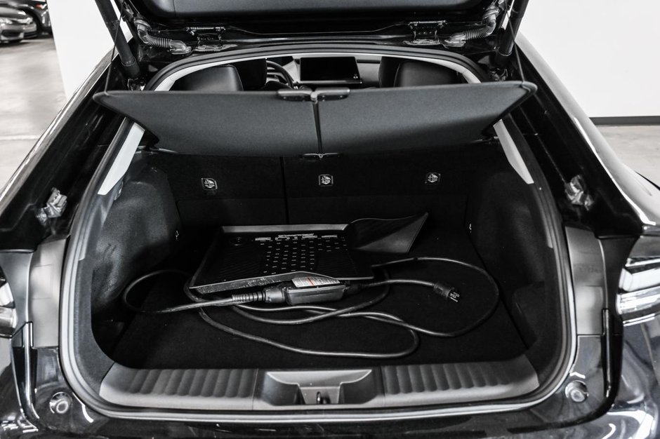 Toyota Prius Prime XSE Premium 2024-10