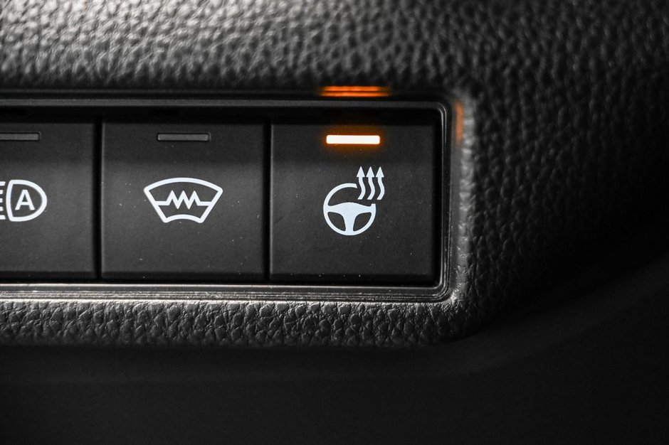 Toyota Prius Prime XSE Premium 2024-15