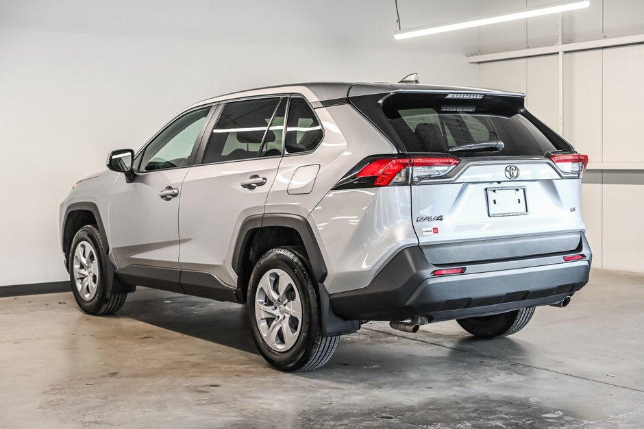 2022 Toyota RAV4 LE-3