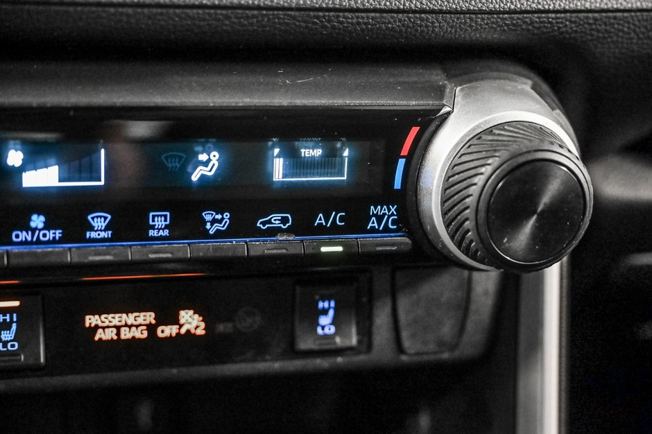 2022 Toyota RAV4 LE-14