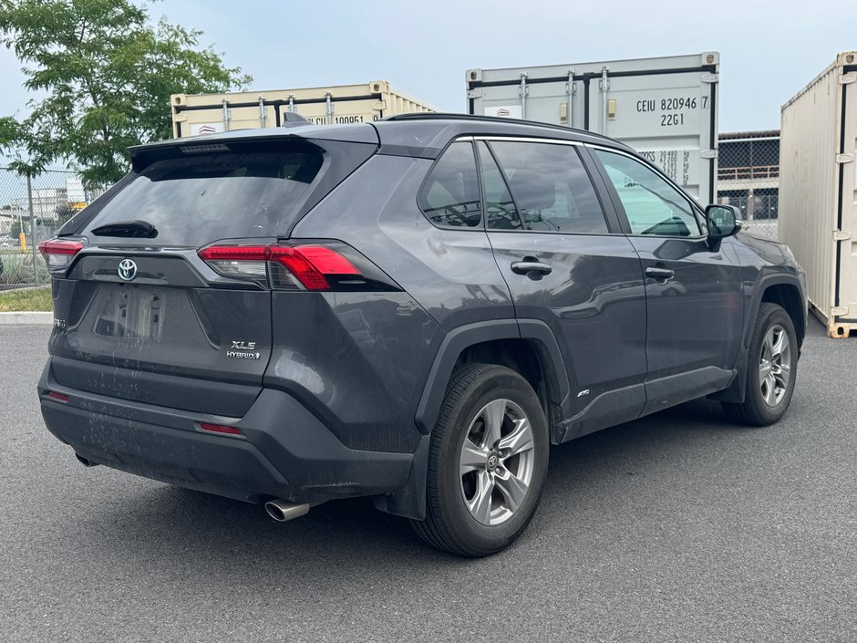 2022 Toyota RAV4 Hybrid XLE-2