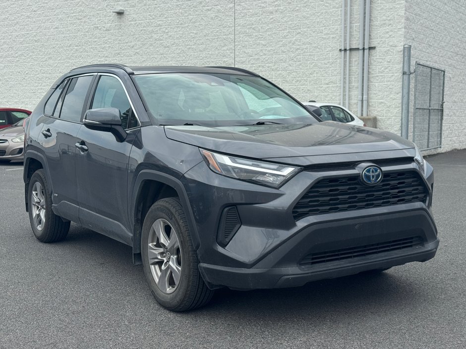 2022 Toyota RAV4 Hybrid XLE-0