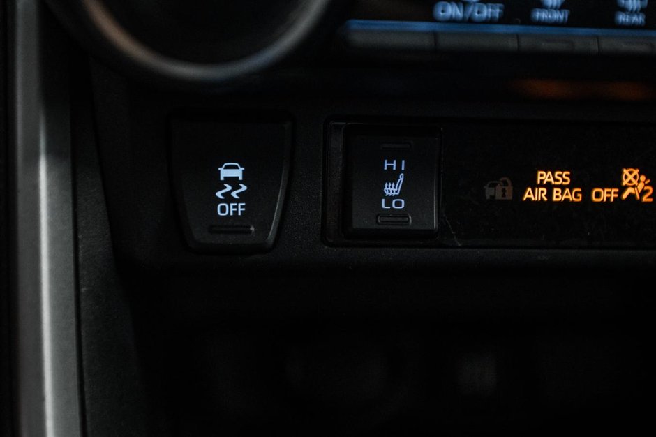 Toyota RAV4 LE 2023-20