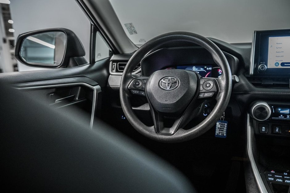 Toyota RAV4 LE 2023-26