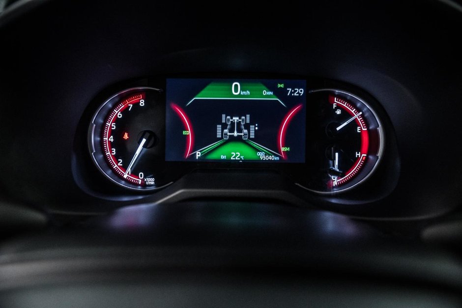 Toyota RAV4 LE 2023-16