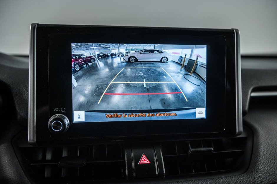 Toyota RAV4 LE 2023-18