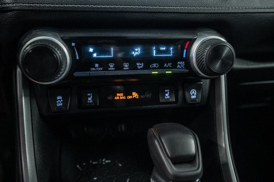 Toyota RAV4 LE 2023-19