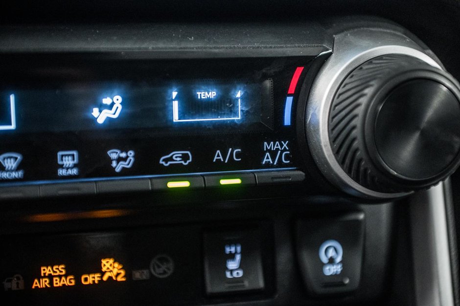 Toyota RAV4 LE 2023-20